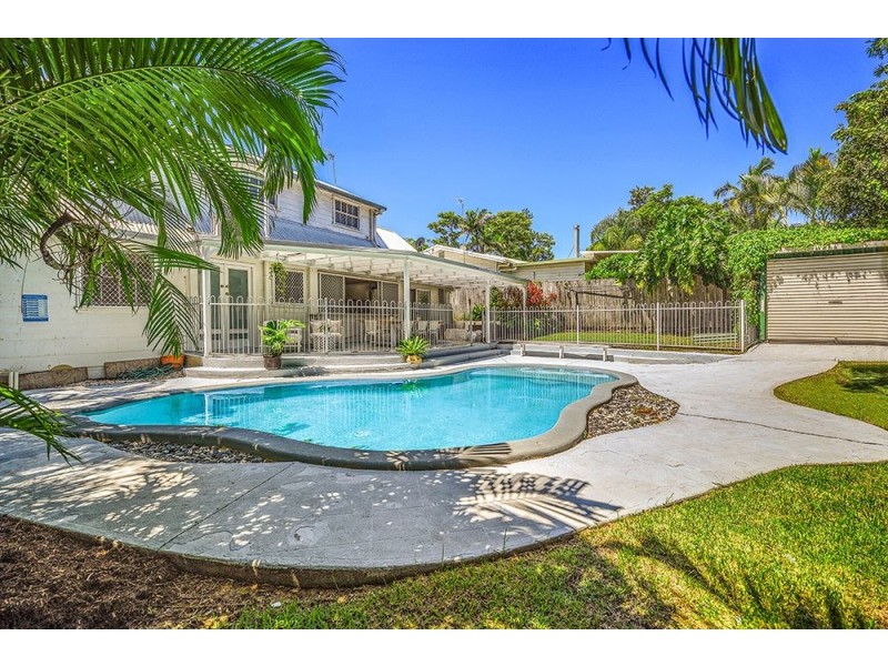 14 Harcourt Crescent, Southport QLD 4215