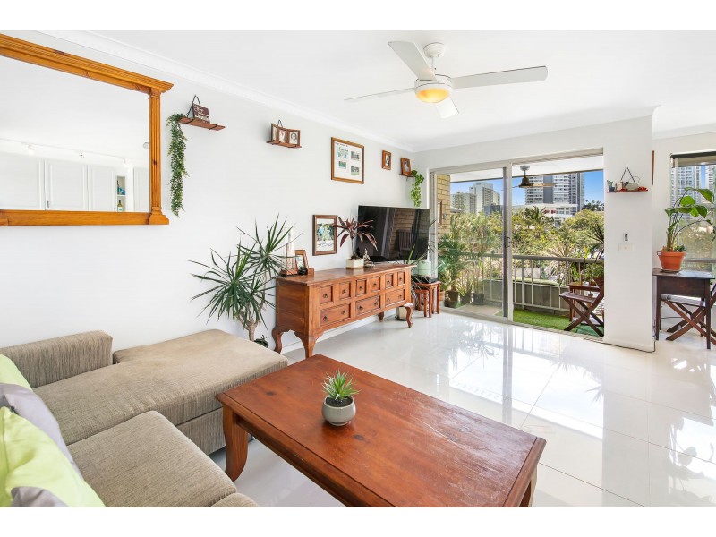 16/26 Stanhill Drive, Chevron Island QLD 4217