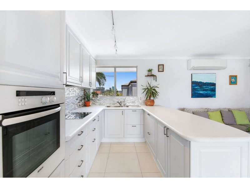 16/26 Stanhill Drive, Chevron Island QLD 4217