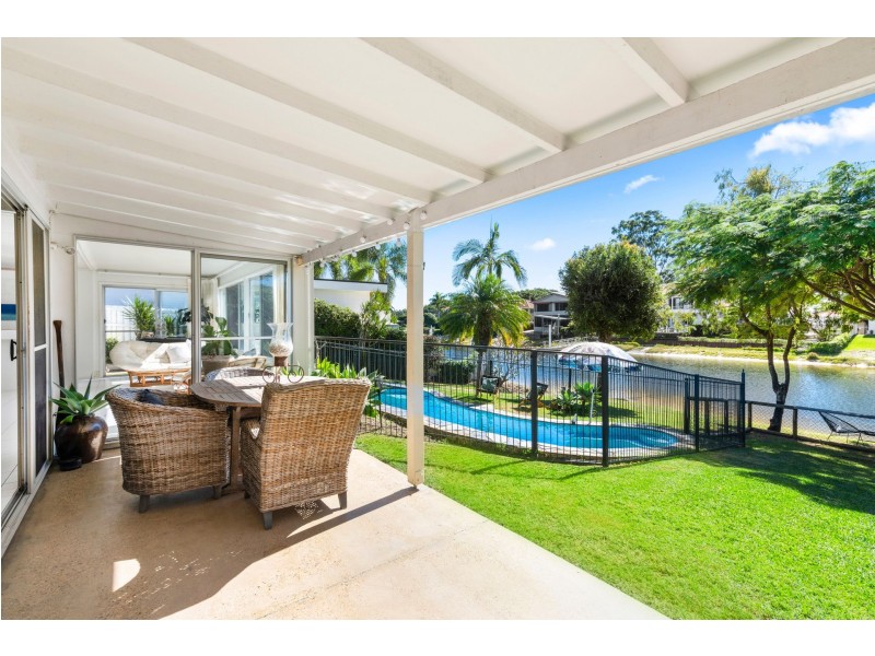 29 Park Avenue, Broadbeach Waters QLD 4218