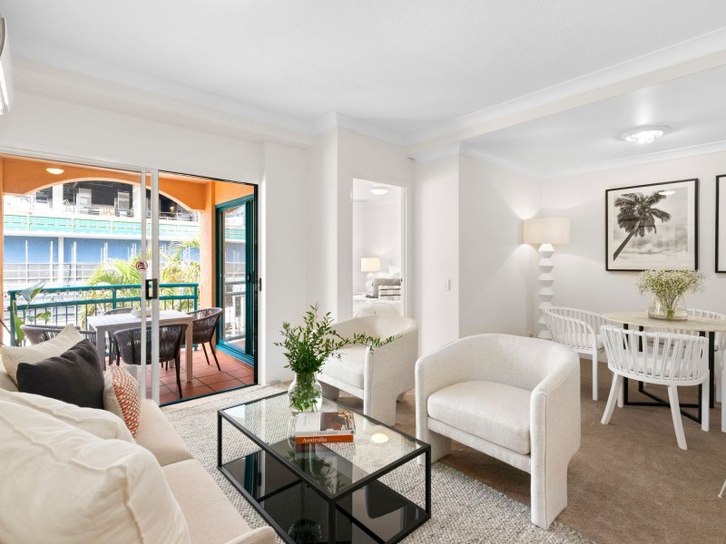 39/11-17 Philip Avenue, Broadbeach QLD 4218