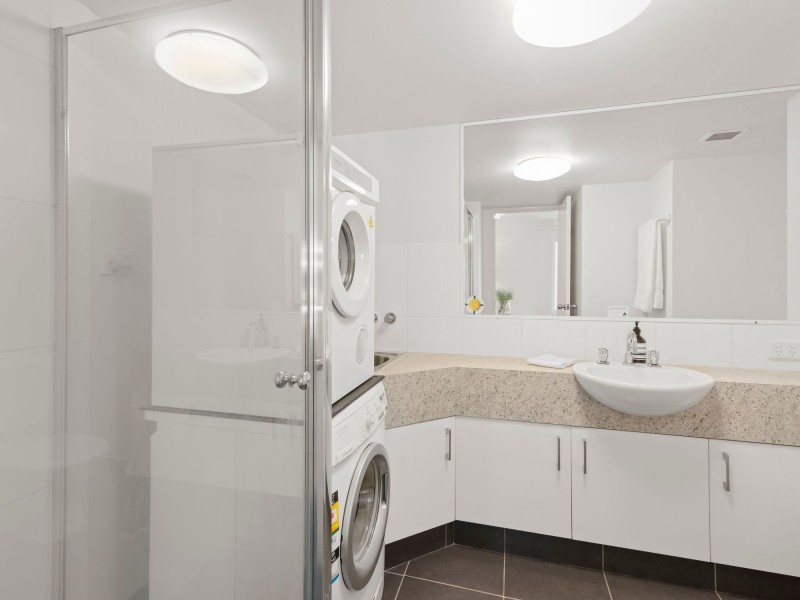 39/11-17 Philip Avenue, Broadbeach QLD 4218