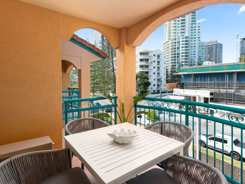 39/11-17 Philip Avenue, Broadbeach QLD 4218