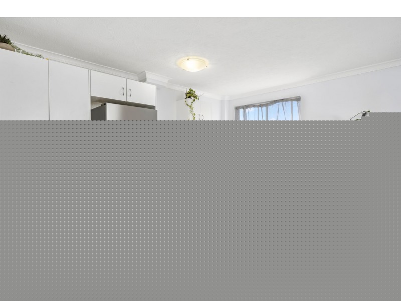 8/26 Stanhill Drive, Chevron Island QLD 4217