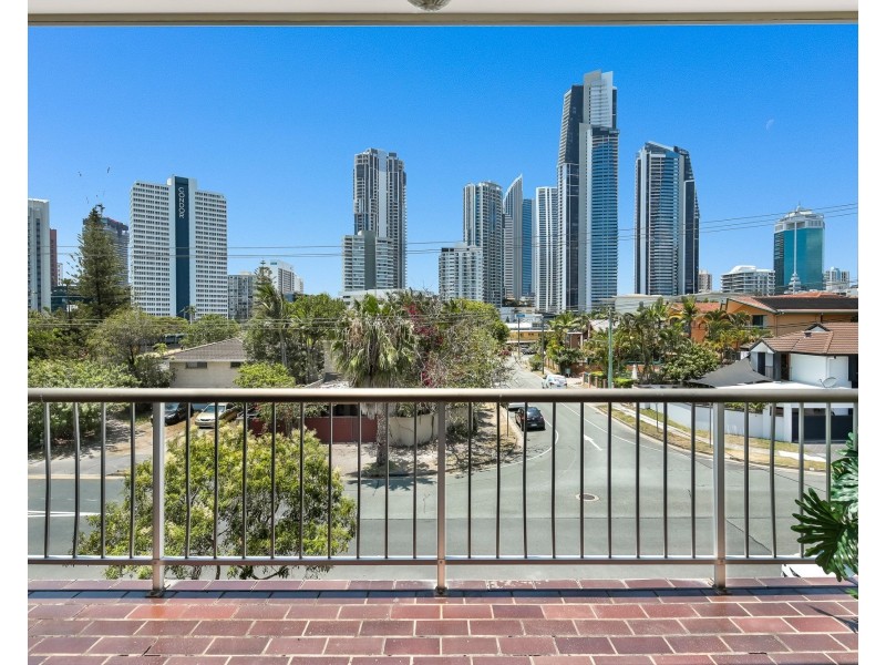 13/26 Stanhill Drive, Chevron Island QLD 4217