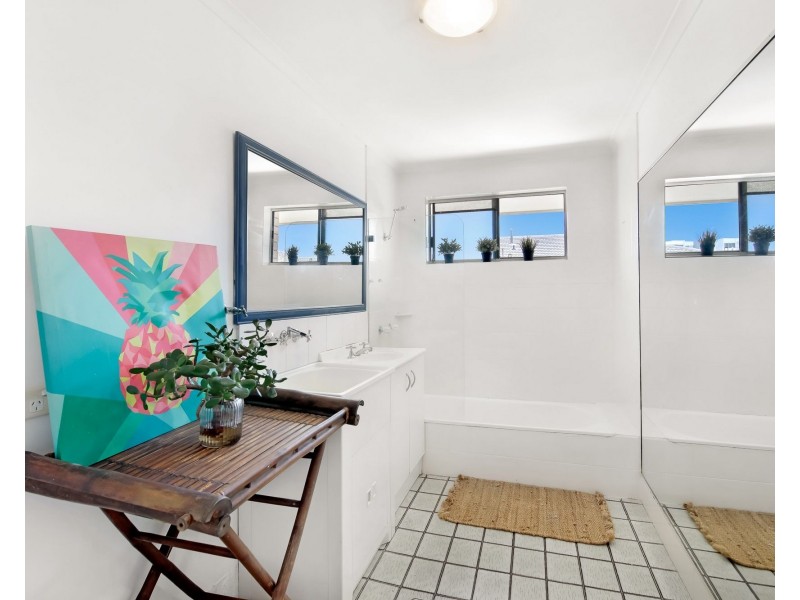 13/26 Stanhill Drive, Chevron Island QLD 4217