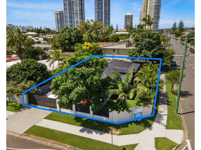 43 Ocean Street, Runaway Bay QLD 4216