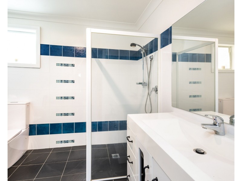 43 Ocean Street, Runaway Bay QLD 4216