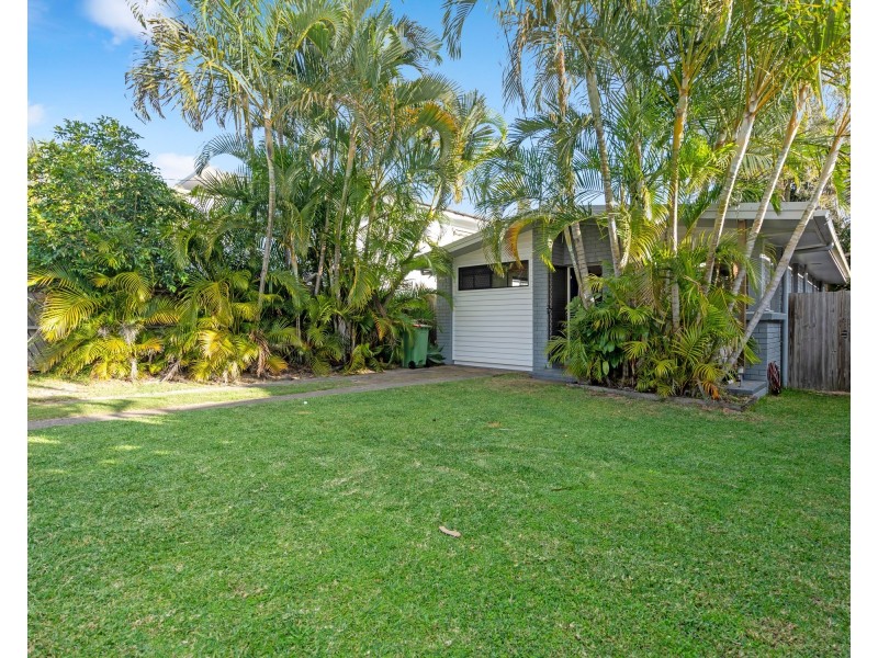 430 Cypress Terrace North, Palm Beach QLD 4221