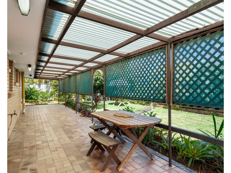 219 Mallawa Drive, Palm Beach QLD 4221