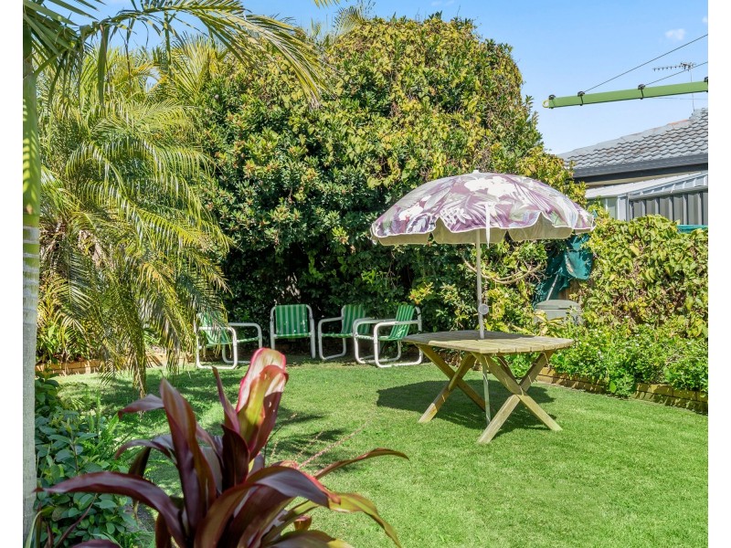 219 Mallawa Drive, Palm Beach QLD 4221