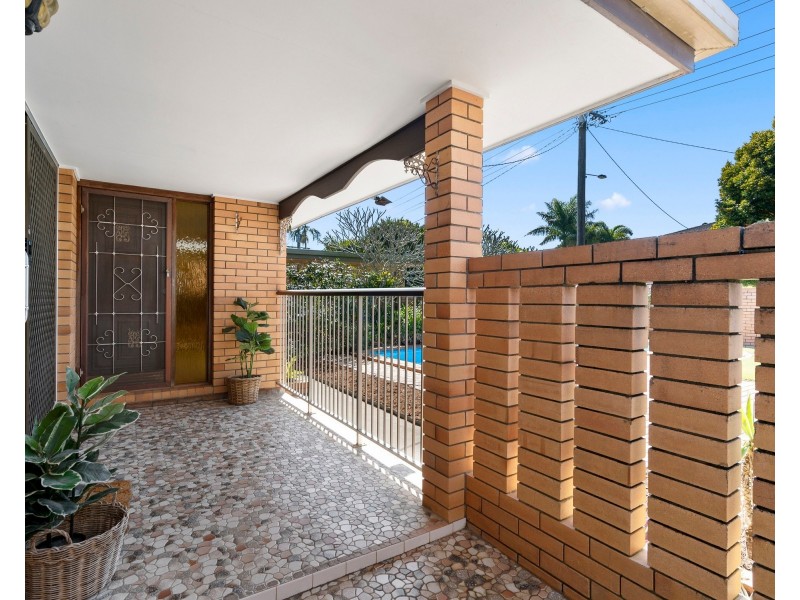 219 Mallawa Drive, Palm Beach QLD 4221
