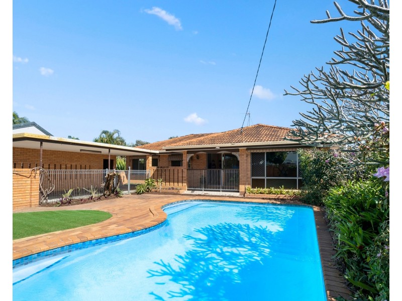 219 Mallawa Drive, Palm Beach QLD 4221
