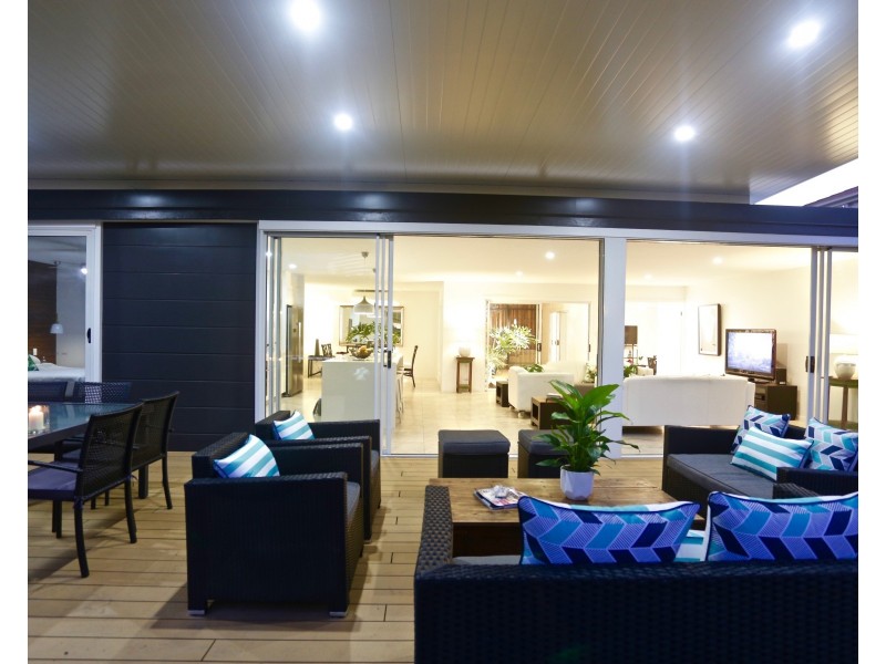 36 Sunshine Boulevard, Broadbeach Waters QLD 4218