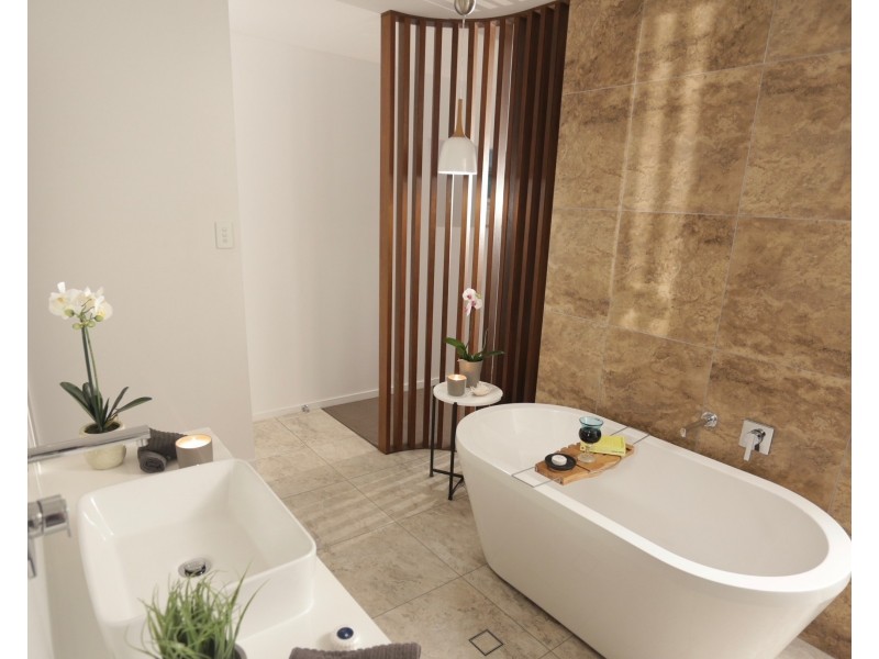 36 Sunshine Boulevard, Broadbeach Waters QLD 4218