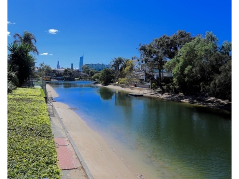 36 Sunshine Boulevard, Broadbeach Waters QLD 4218