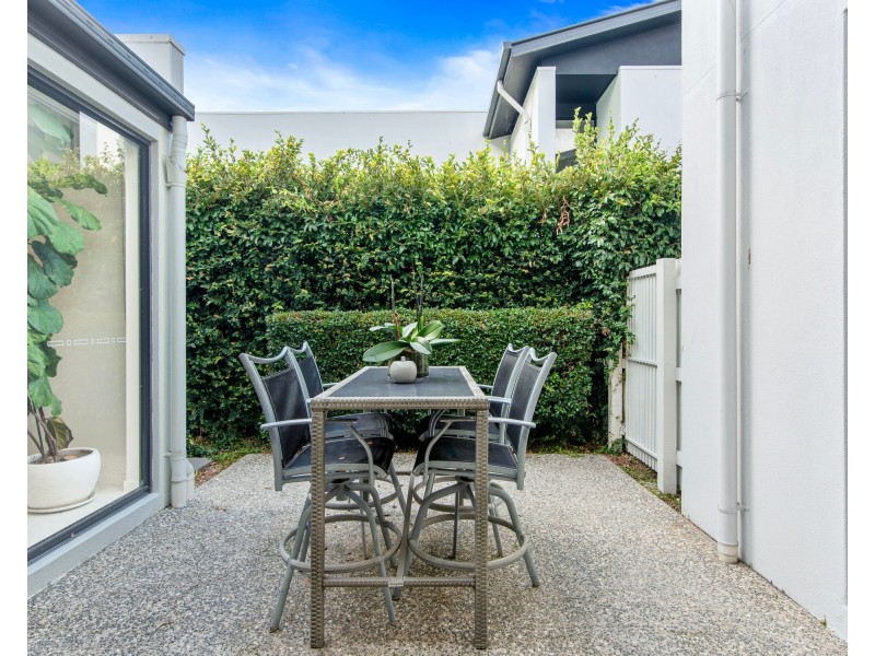 916 Medinah Avenue, Robina QLD 4226