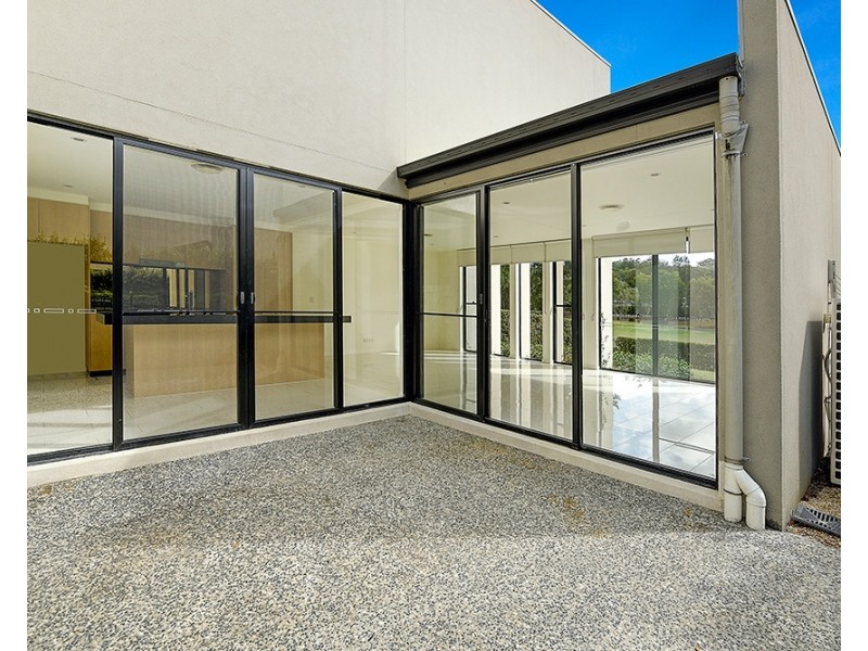 916 Medinah Avenue, Robina QLD 4226