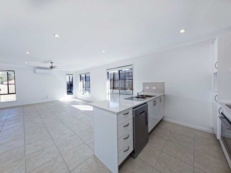 38 Woodline Drive, Spring Mountain QLD 4124