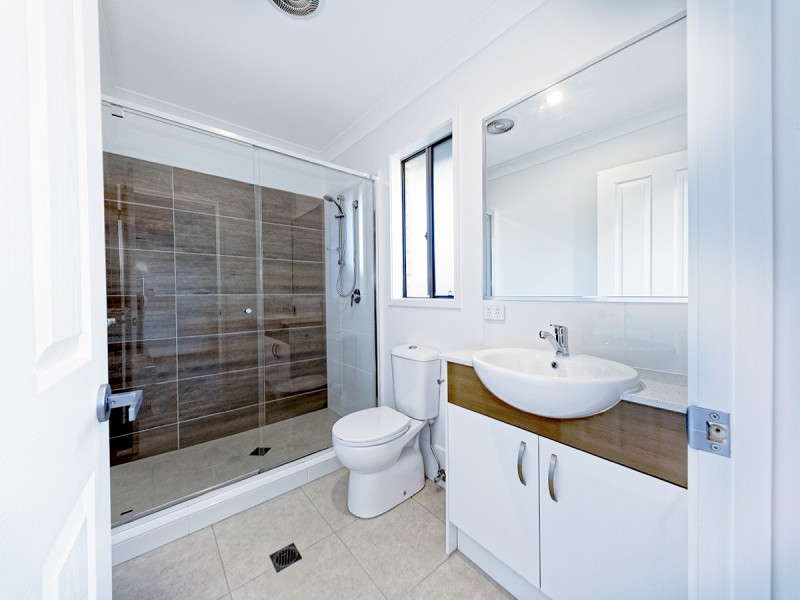 38 Woodline Drive, Spring Mountain QLD 4124