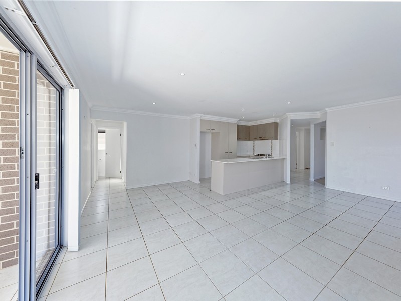 15 Chamomile Street, Springfield Lakes QLD 4300