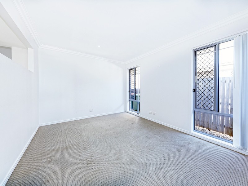 15 Chamomile Street, Springfield Lakes QLD 4300