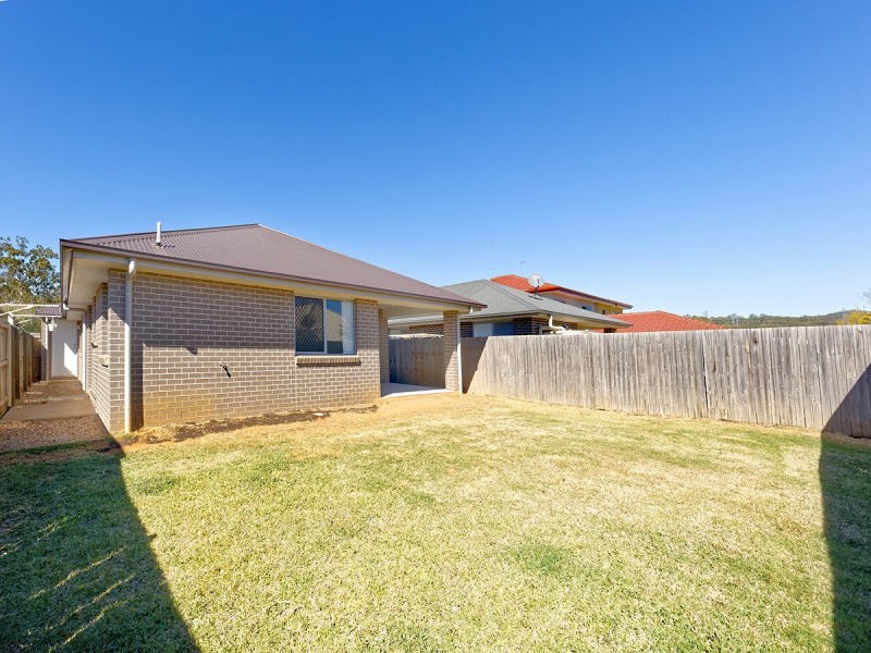 15 Chamomile Street, Springfield Lakes QLD 4300