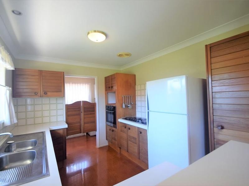 74 Springfield Street, Macgregor QLD 4109