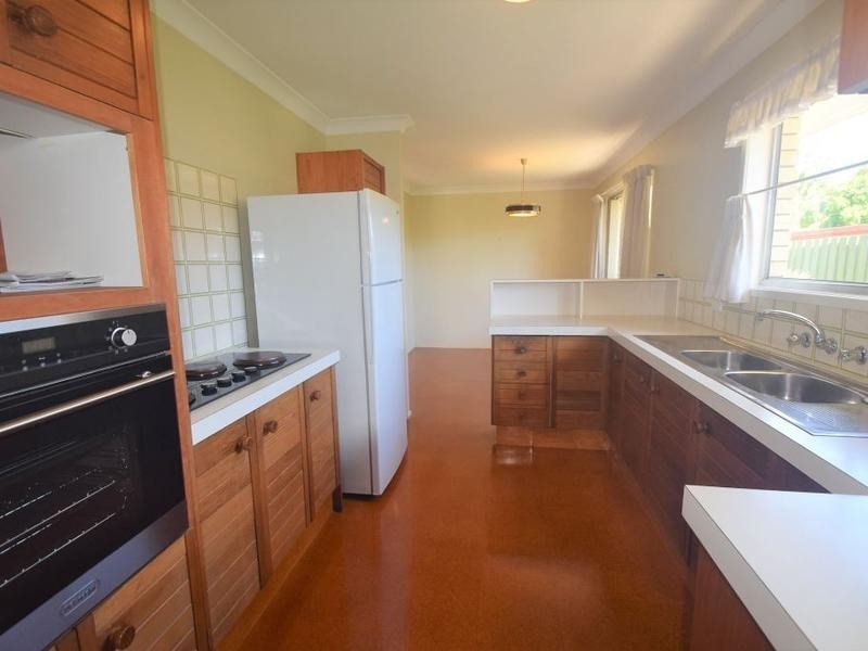 74 Springfield Street, Macgregor QLD 4109
