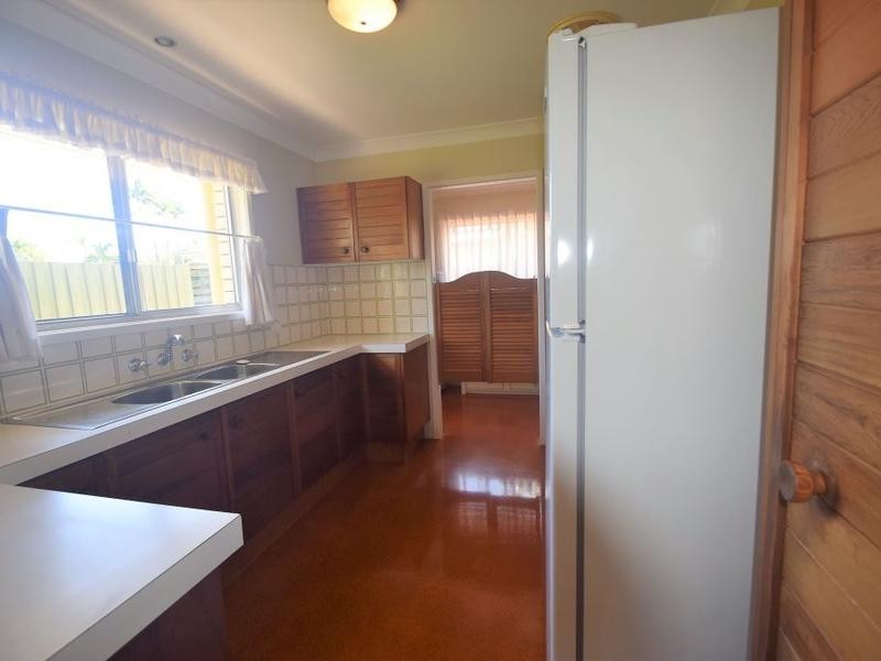 74 Springfield Street, Macgregor QLD 4109