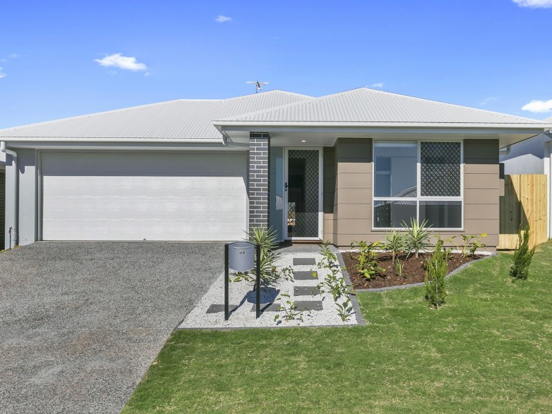 32 Crest Street, Narangba QLD 4504