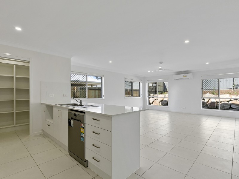 32 Crest Street, Narangba QLD 4504