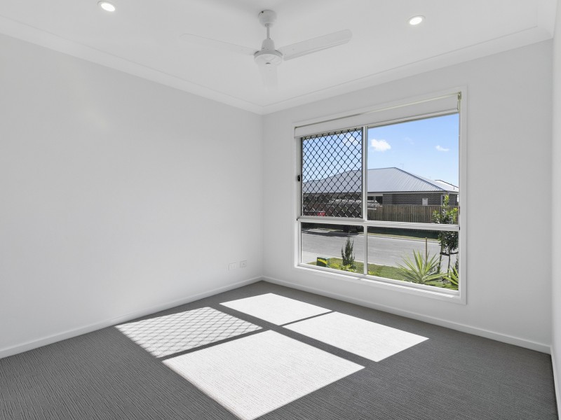 32 Crest Street, Narangba QLD 4504