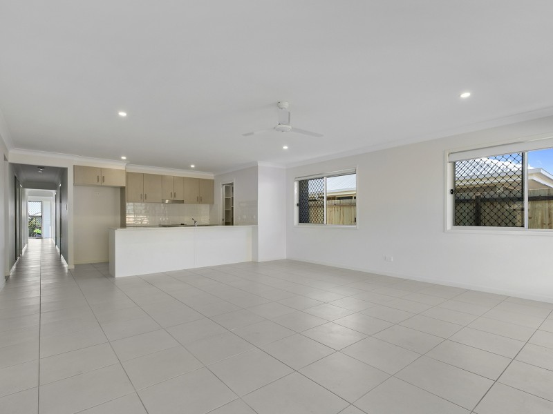 32 Crest Street, Narangba QLD 4504