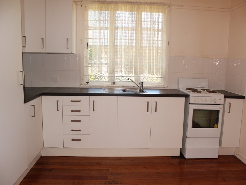 26 Pemberton, Booval QLD 4304