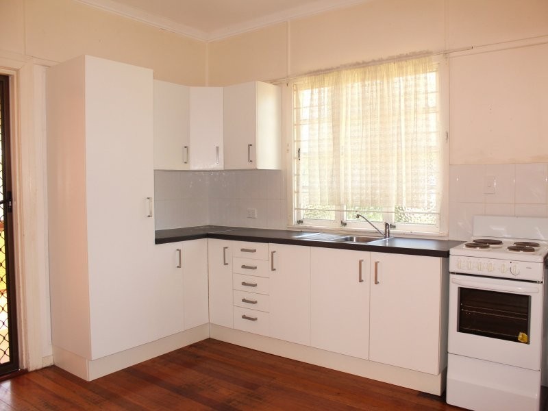 26 Pemberton, Booval QLD 4304