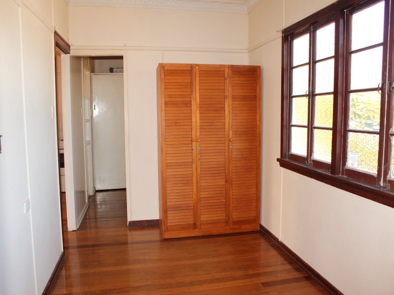 26 Pemberton, Booval QLD 4304