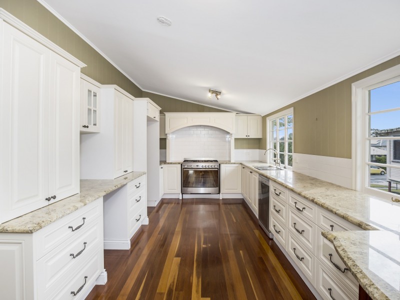55 Kamarin Street, Manly West QLD 4179