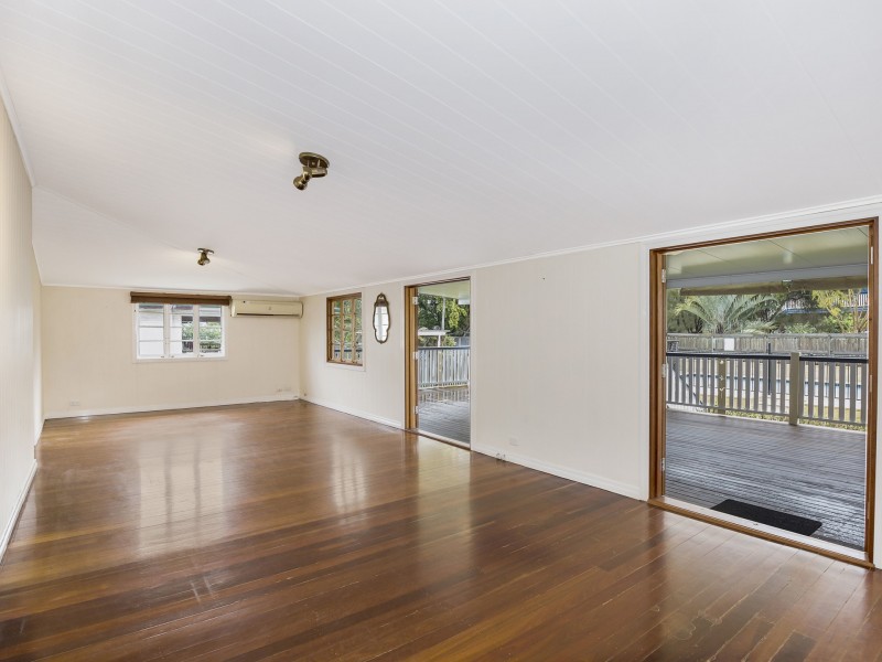 55 Kamarin Street, Manly West QLD 4179