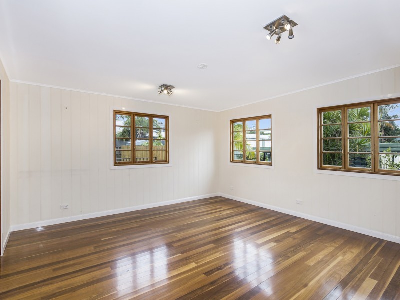 55 Kamarin Street, Manly West QLD 4179