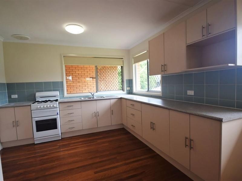 19 Minnis Street, Eastern Heights QLD 4305