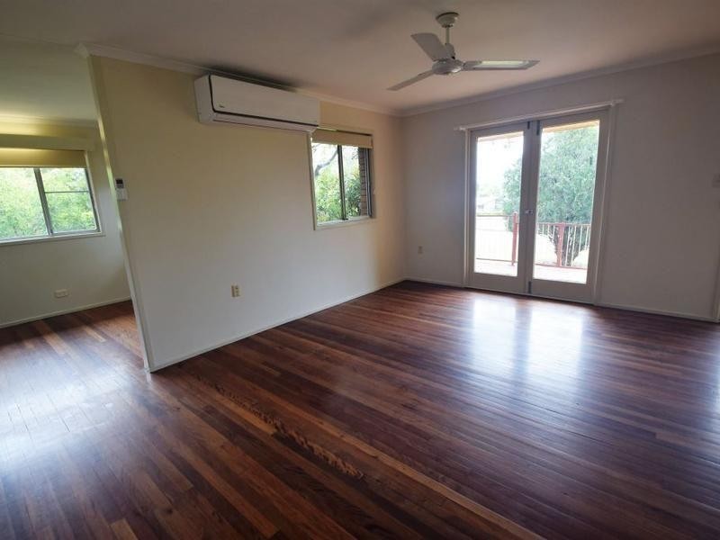 19 Minnis Street, Eastern Heights QLD 4305
