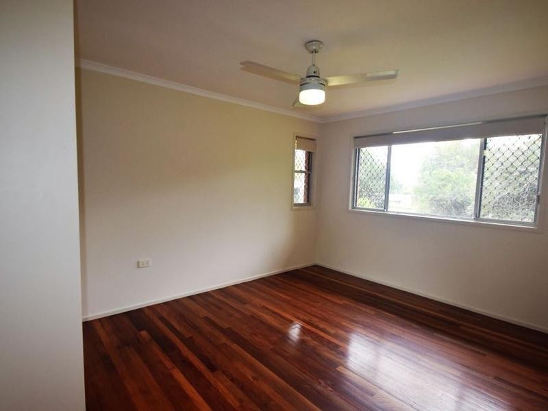 19 Minnis Street, Eastern Heights QLD 4305