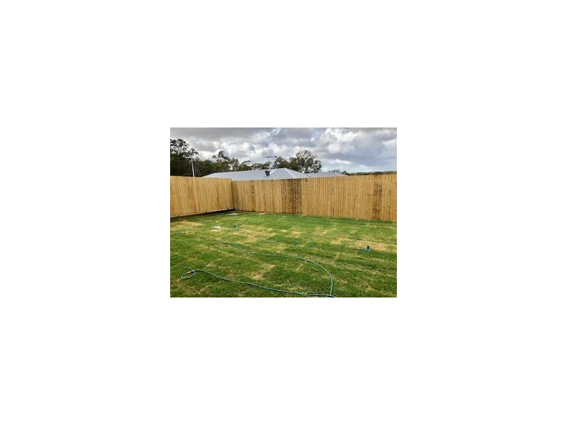 4 Chambers Ridge Boulevard, Park Ridge QLD 4125