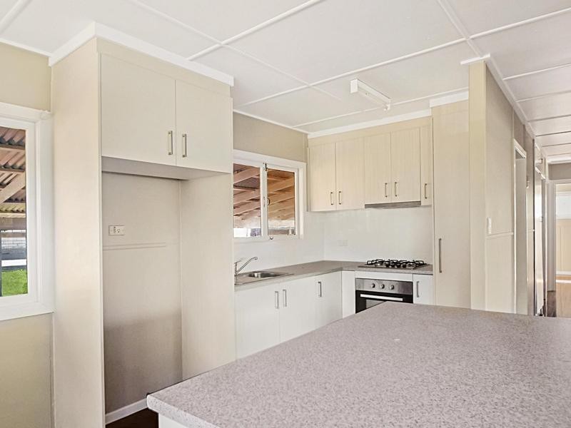 18 Alice Street, Blackstone QLD 4304