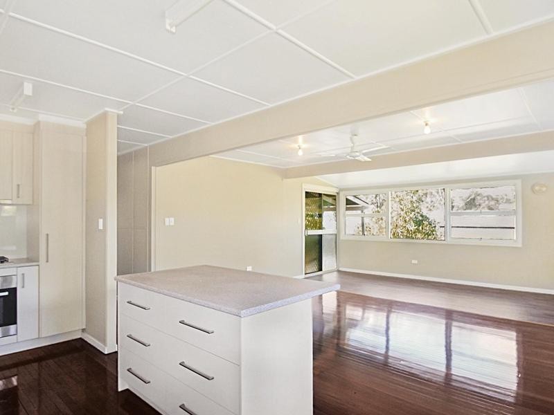 18 Alice Street, Blackstone QLD 4304