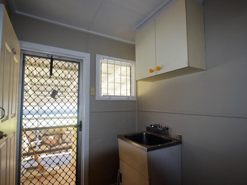 18 Alice Street, Blackstone QLD 4304