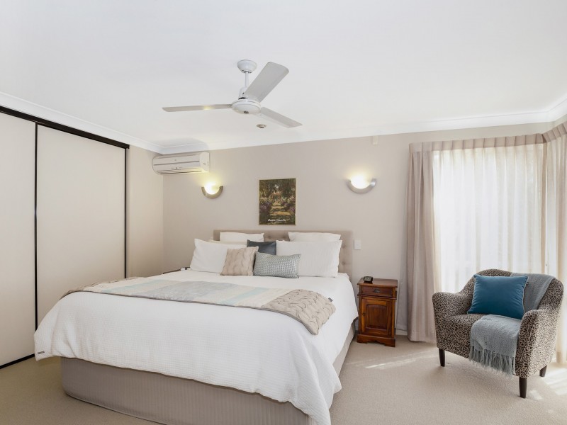 11 River Park Place, Fig Tree Pocket QLD 4069