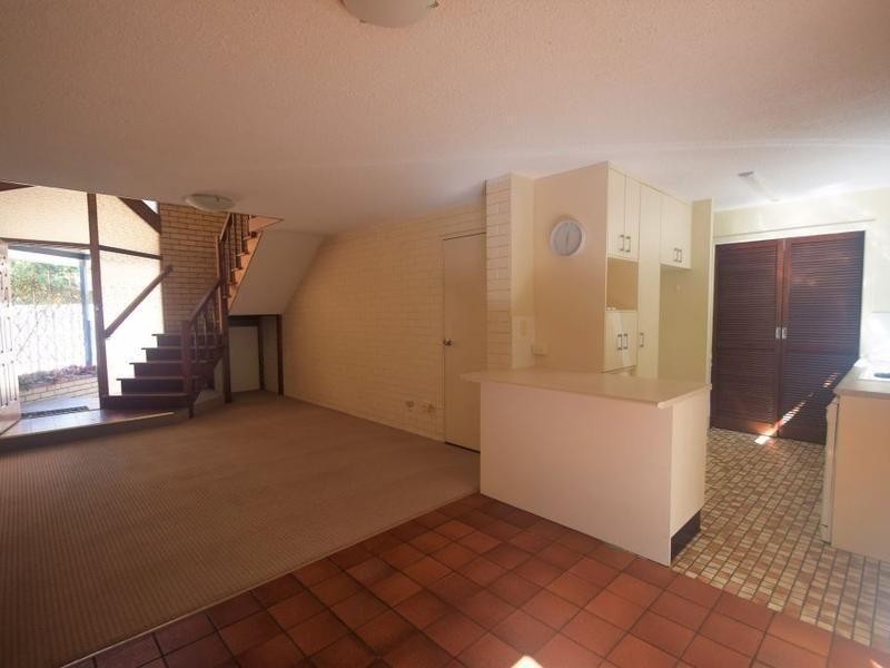 5/156 Clarence Road, Indooroopilly QLD 4068