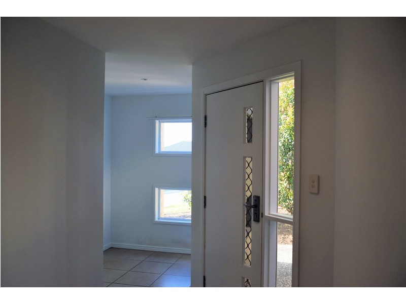 16 Neroli Drive, Springfield Lakes QLD 4300